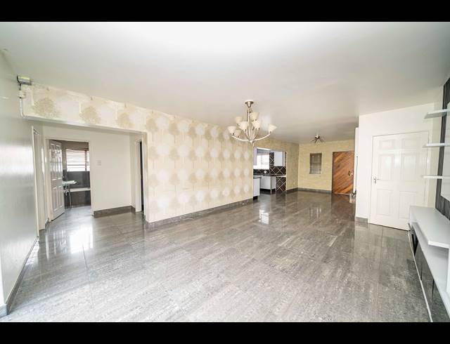 3 BEDROOM FREESTANDING FOR SALE IN SONNEVELD